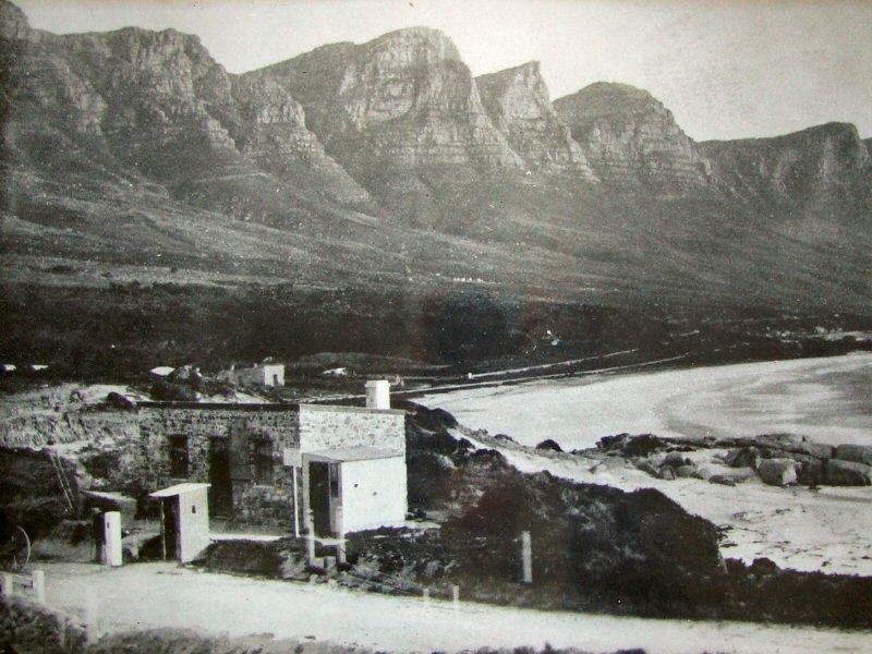 The toll house above Glen Beach, about 1889.